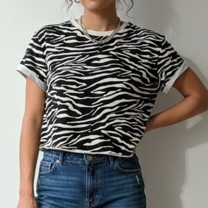 Zebra Print Animal Pattern Wild Fable Black White Cotton Cropped T-Shirt Size M